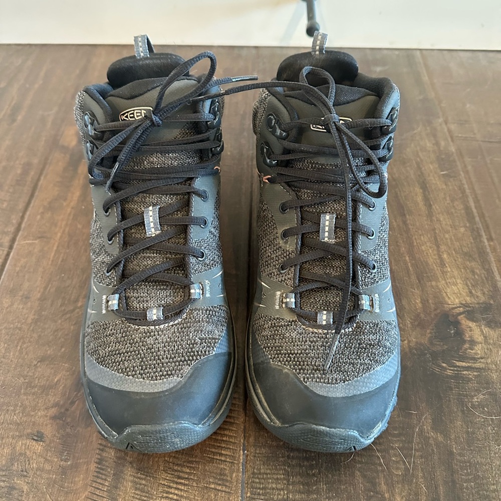 KEEN Terradora II Waterproof Mid Hiking Boots size 7.5